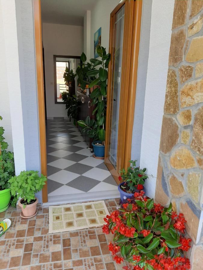 Guesthouse Jasmine Ksamil Exteriör bild